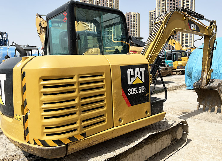 CAT 305.5E2 Mini Hydraulic Excavator with high performance and low fuel consumption