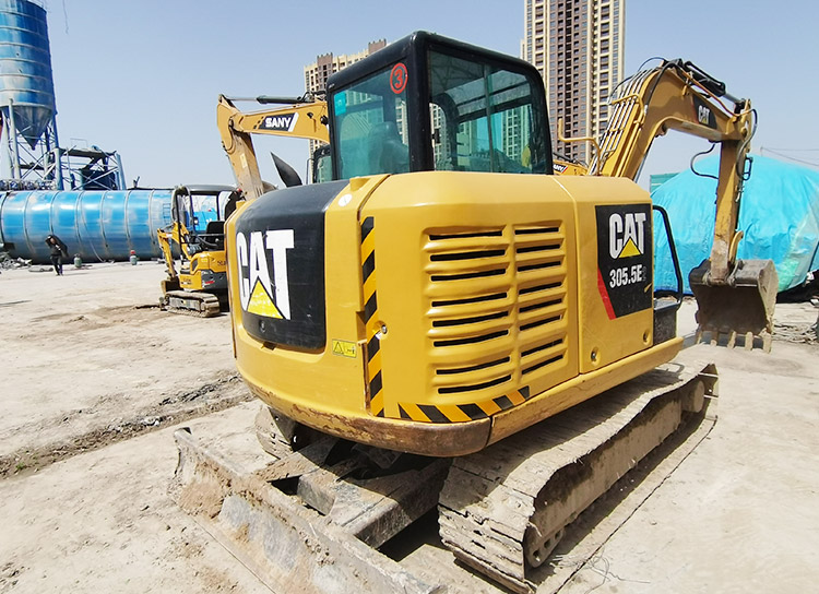 CAT 305.5E2 Mini Hydraulic Excavator with high performance and low fuel consumption