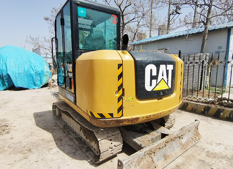 CAT 305.5E2 Mini Hydraulic Excavator with high performance and low fuel consumption