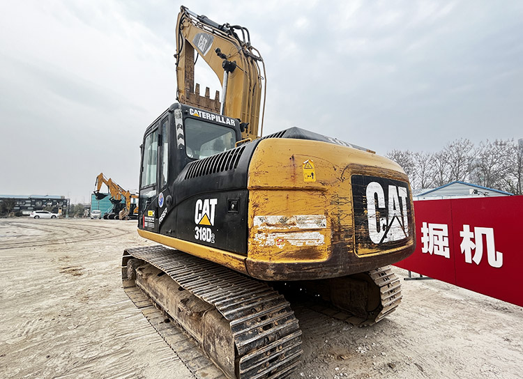 CAT318D2L small 18-ton excavator