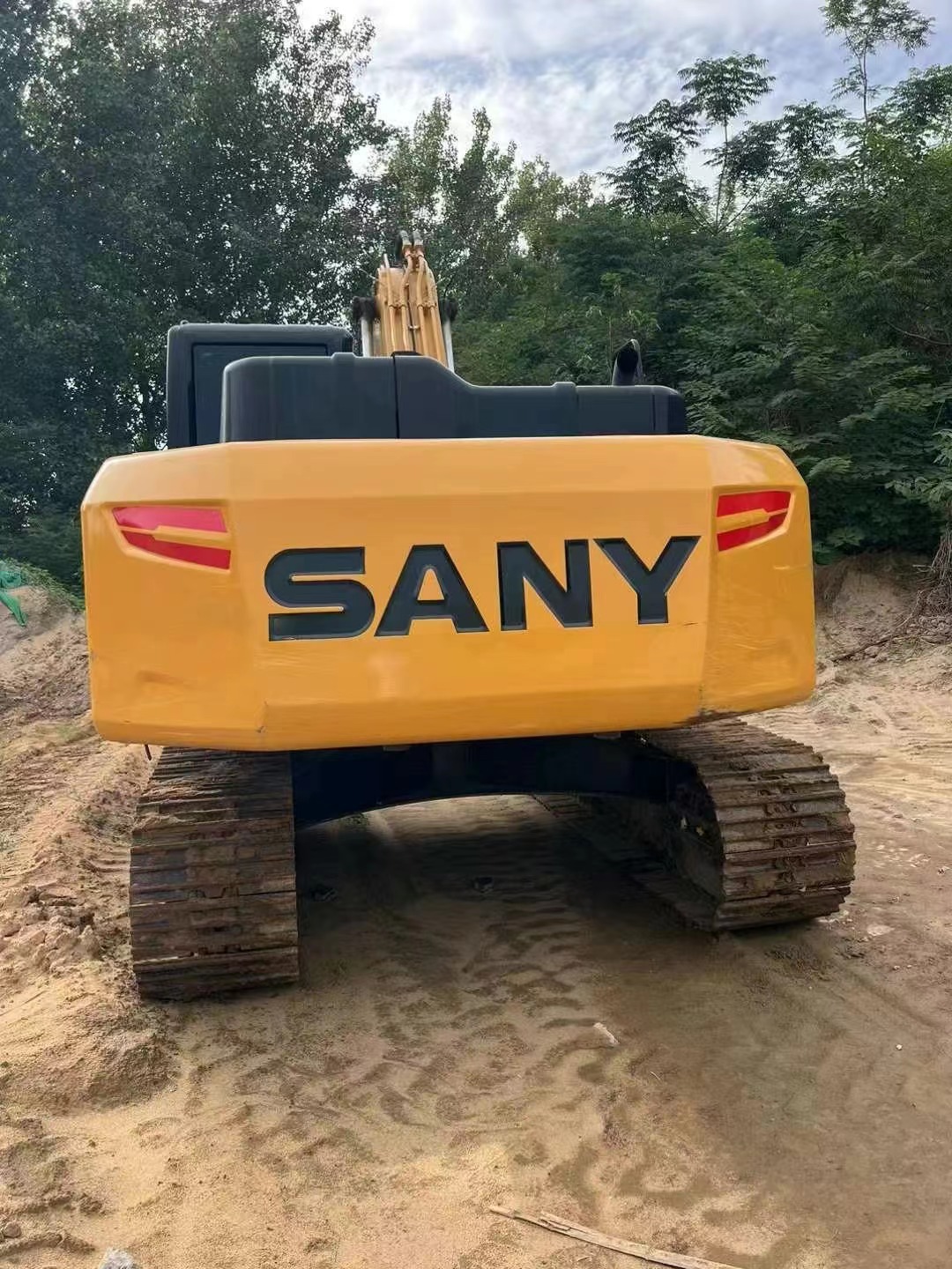 SANY215H