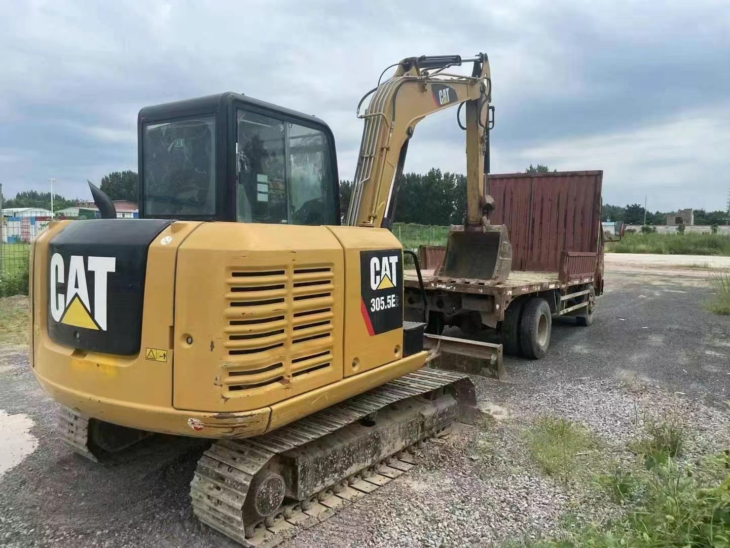 Caterpillar305.5