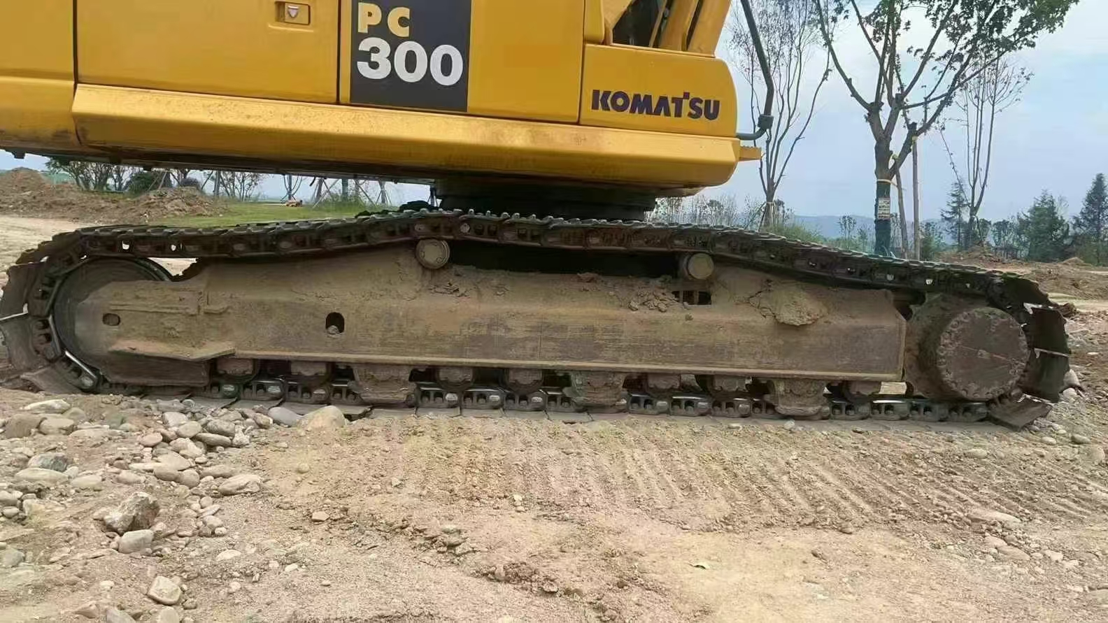 Komatsu240